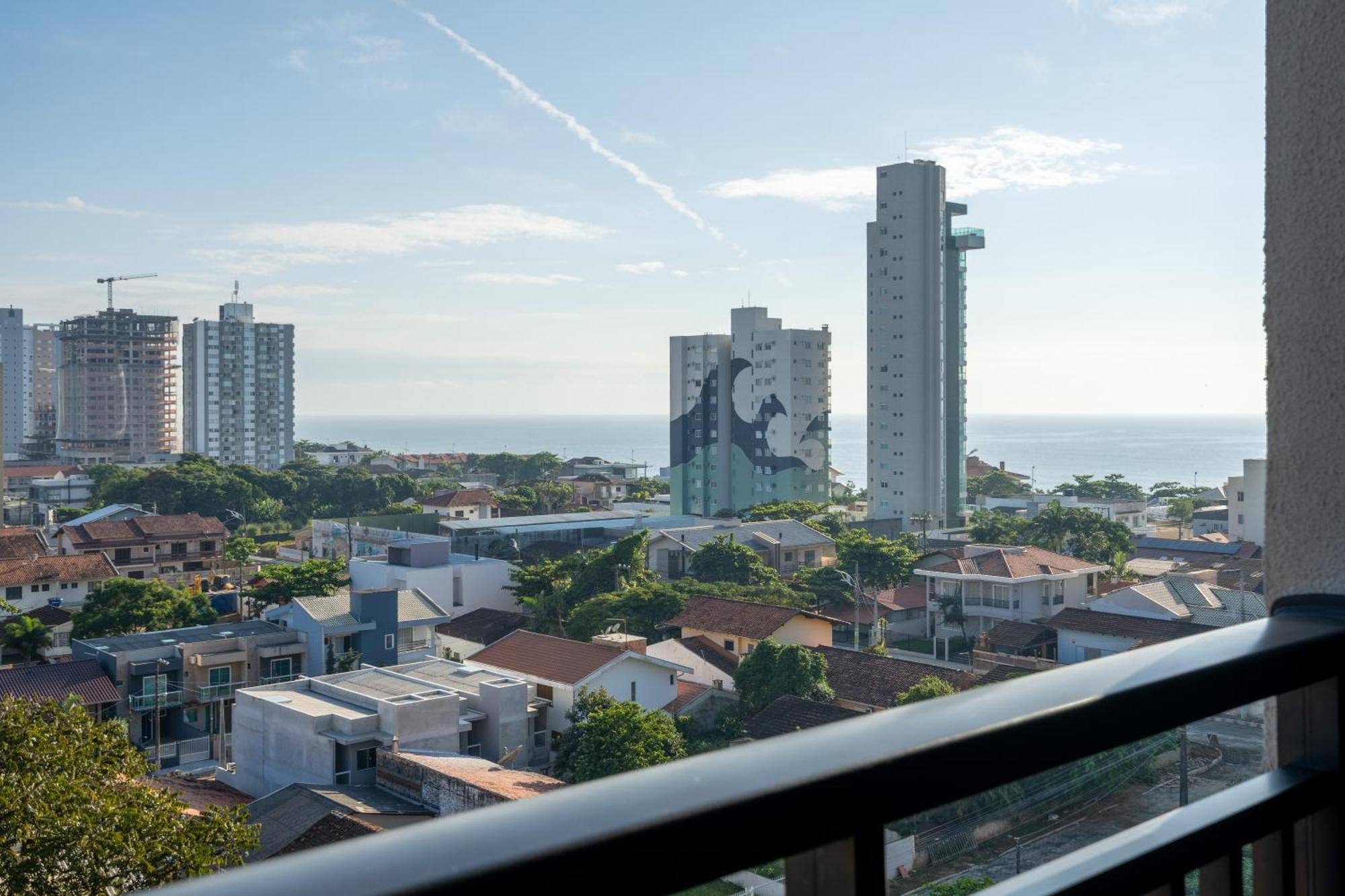 Apartamentos Completos A 15Min Beto Carreiro Com Wi-Fi Churrasqueira Em Condominio Com Piscina Portaria 24H Ideal Para Familia Piçarras Δωμάτιο φωτογραφία